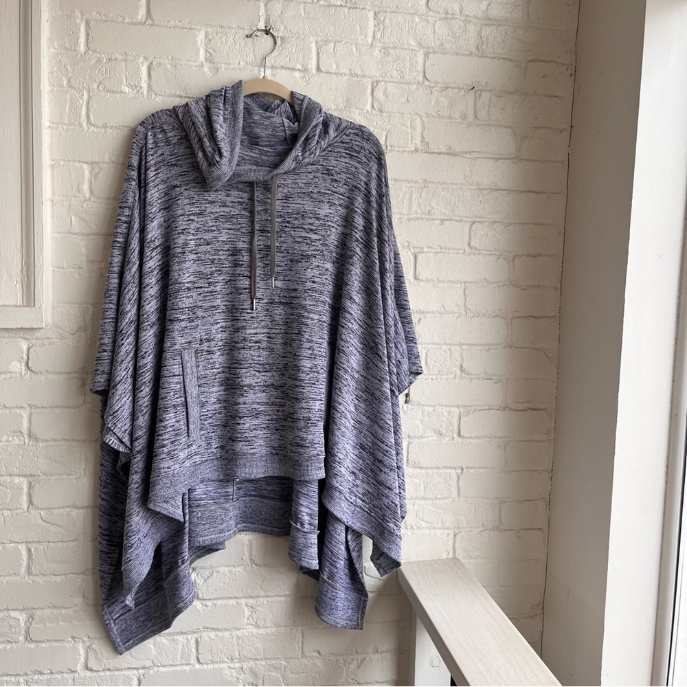 Athleta Sweater Size Large